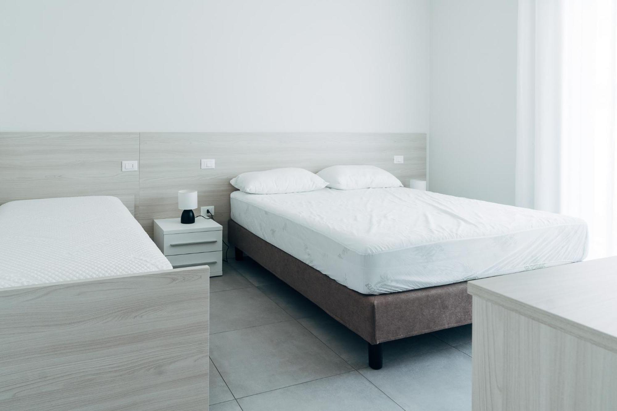 The - Luxury With Pool Appartement Peschiera del Garda