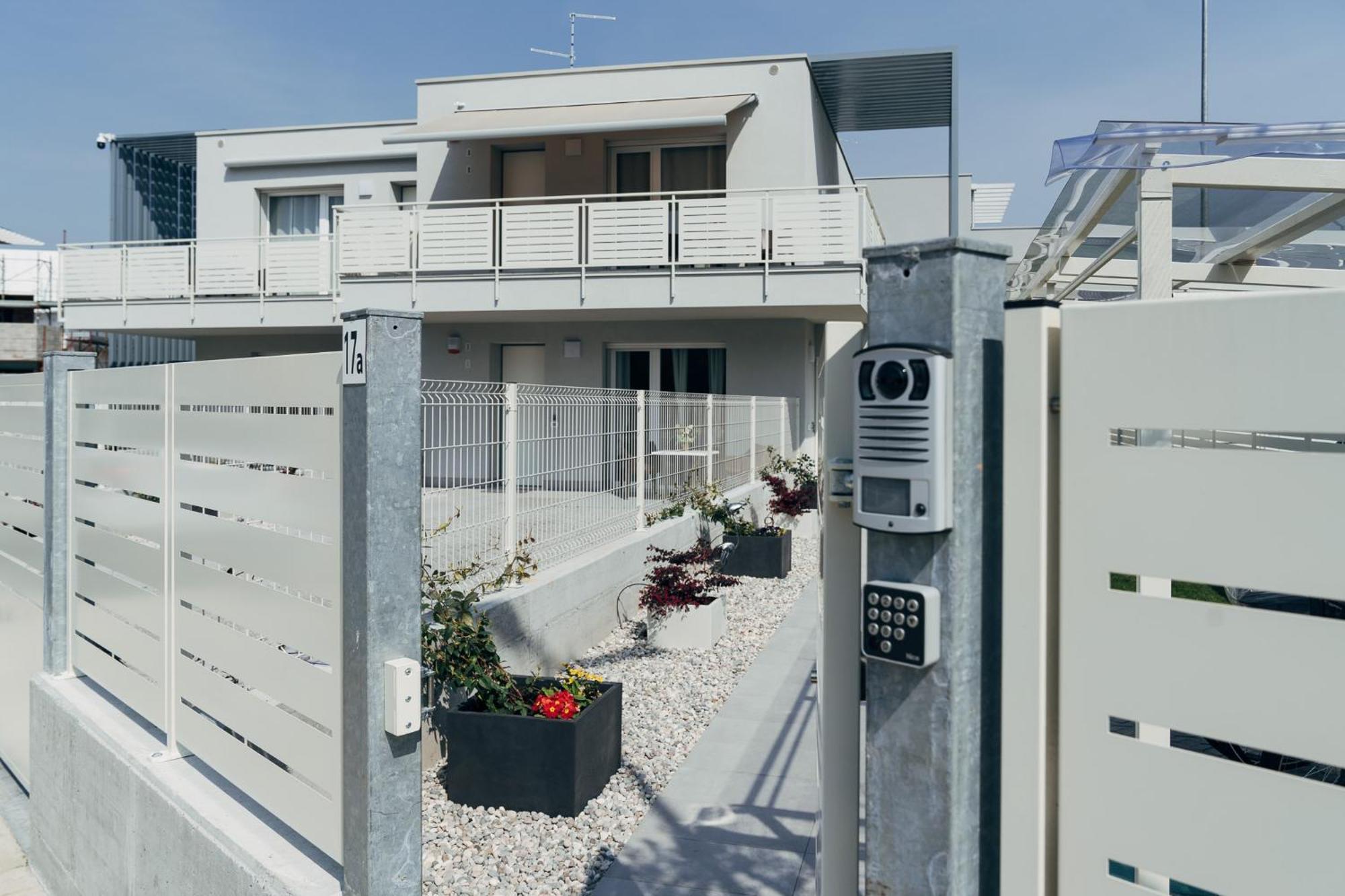 The - Luxury With Pool Appartement
